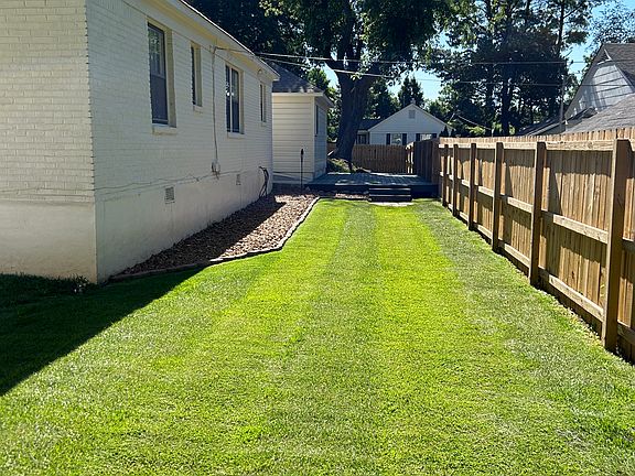 5th image of 2754 Iroquois Rd