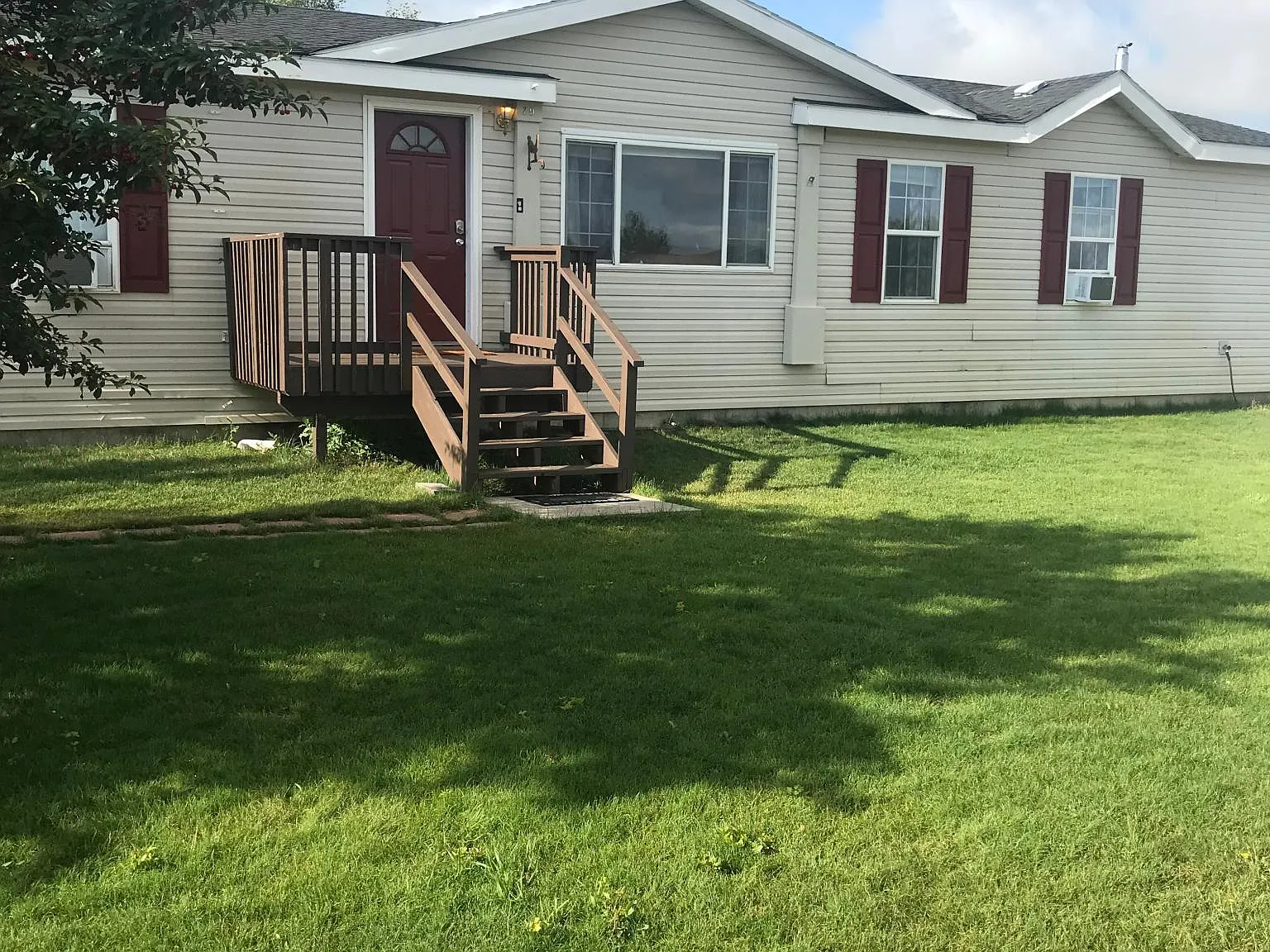 3 bed, 3200 sqft, $1,850 — Photo 1