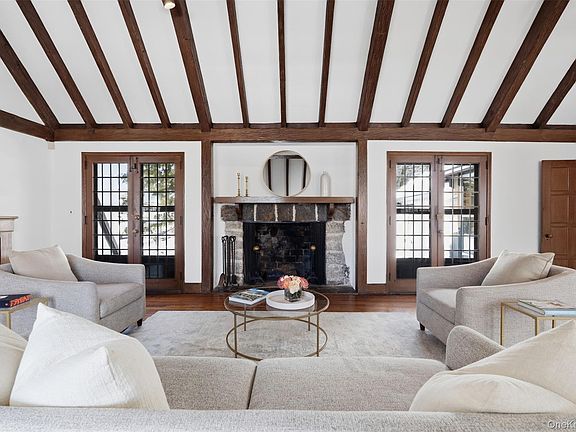 5th image of 2 Springdale Road