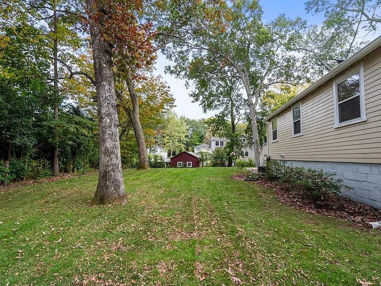 18 Winslow Rd — Photo 15