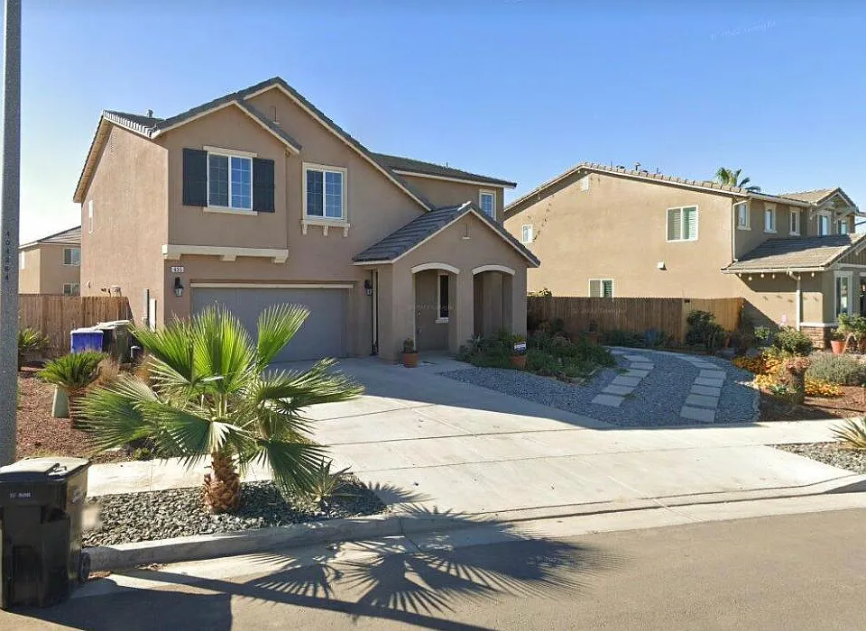 435 Pearl Dr