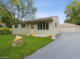 723 Cooper Ct, Genoa, IL 60135