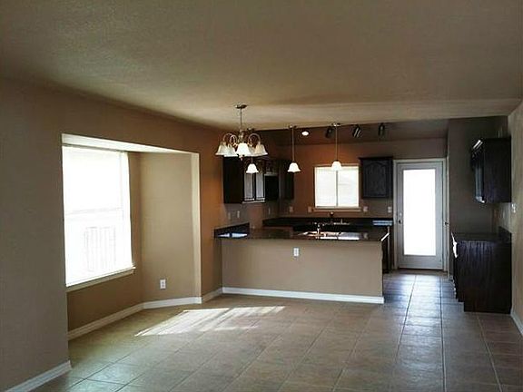 4th image of 3801 Loma Reina Way