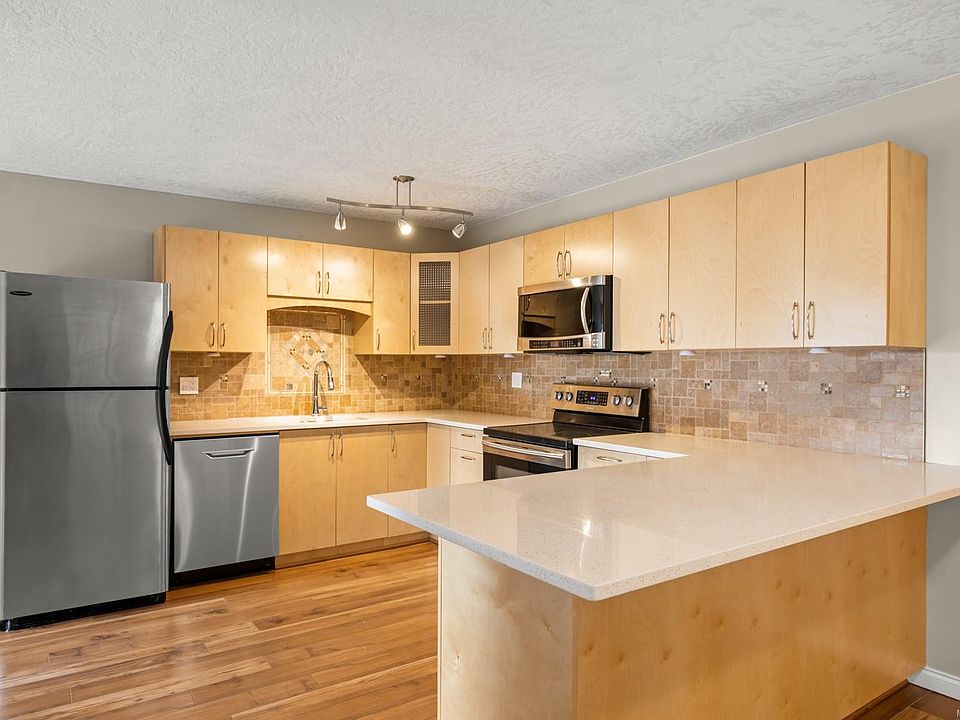 1st image of 1525 Hillside Ave #207