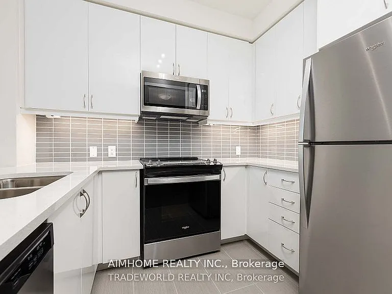 4955 Yonge St #1205 — Photo 3