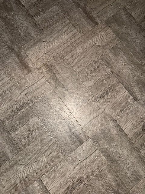 LIVING ROOM AND KITCHEN FLOORS