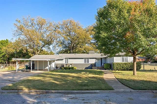 1st image of 2924 Mimosa Park Dr