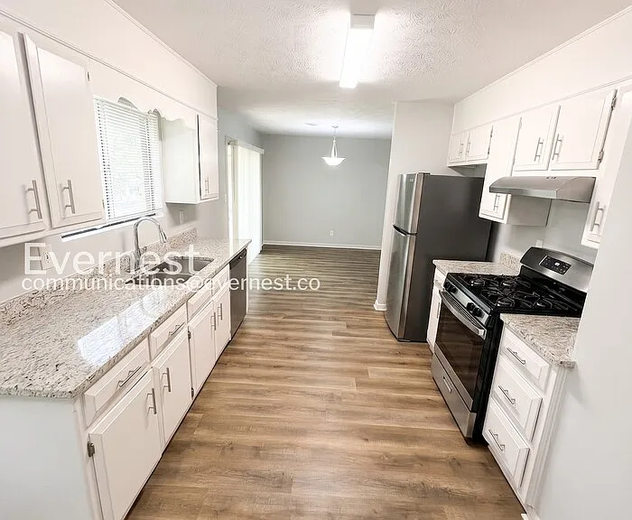 413 Bob Wood Dr — Photo 6