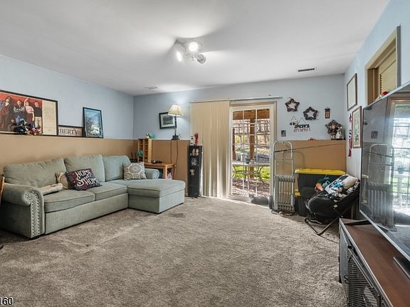 3rd image of 24 Reigler Rd