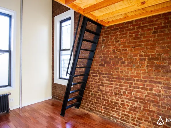 270 Irving Avenue image 5 of 23