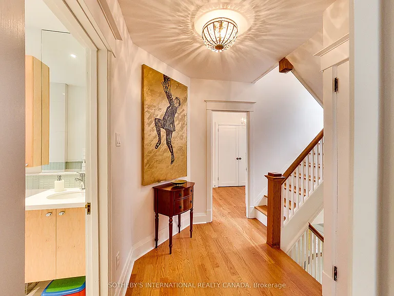 114 Westmount Ave — Photo 11