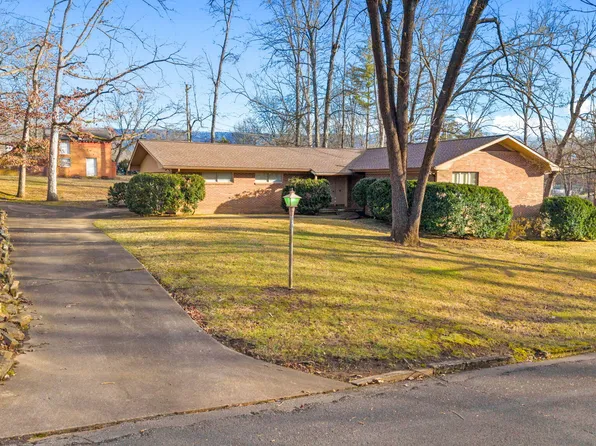 1415 Pennsylvania Ave, Etowah, TN 37331