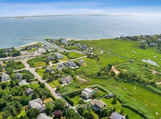 61 Halsey Rd, Remsenburg, NY 11960