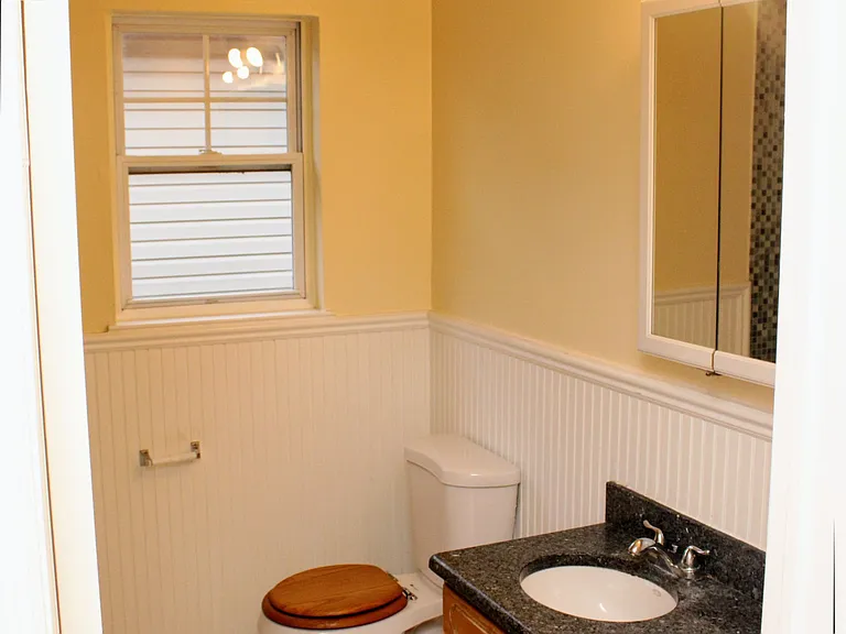 20 Wainwright St #2 — Photo 28