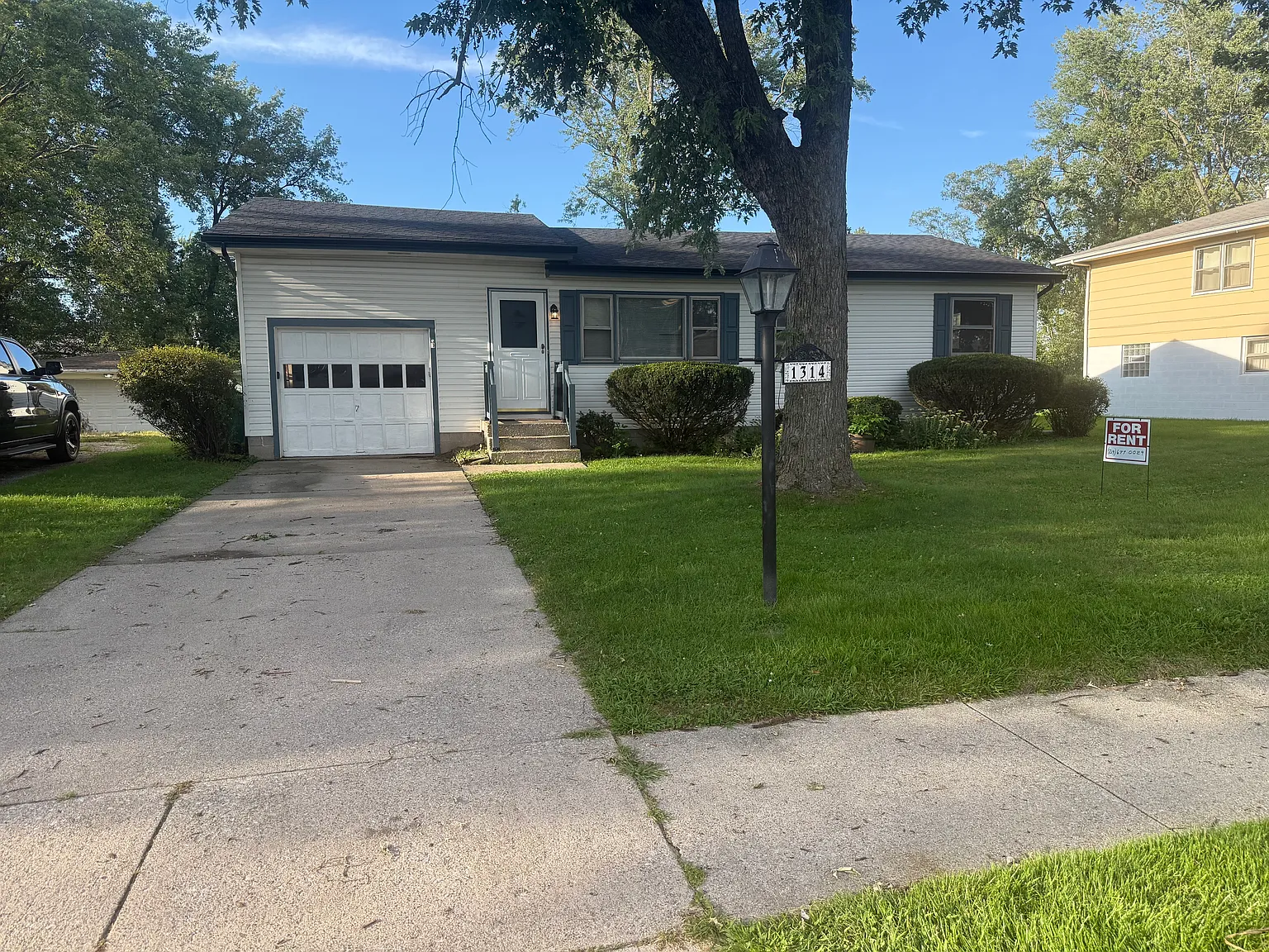 3 bed, 1260 sqft, $1,660 — Photo 2