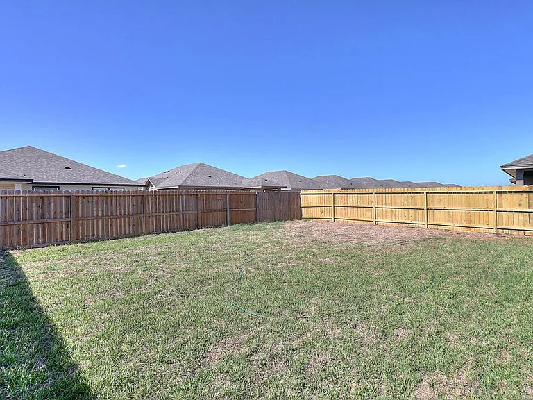 1278 Carnaby — Photo 12