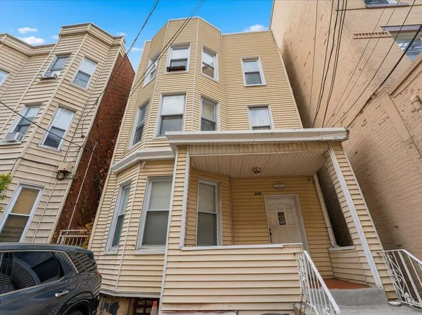 335 47th Street image 1 of 19