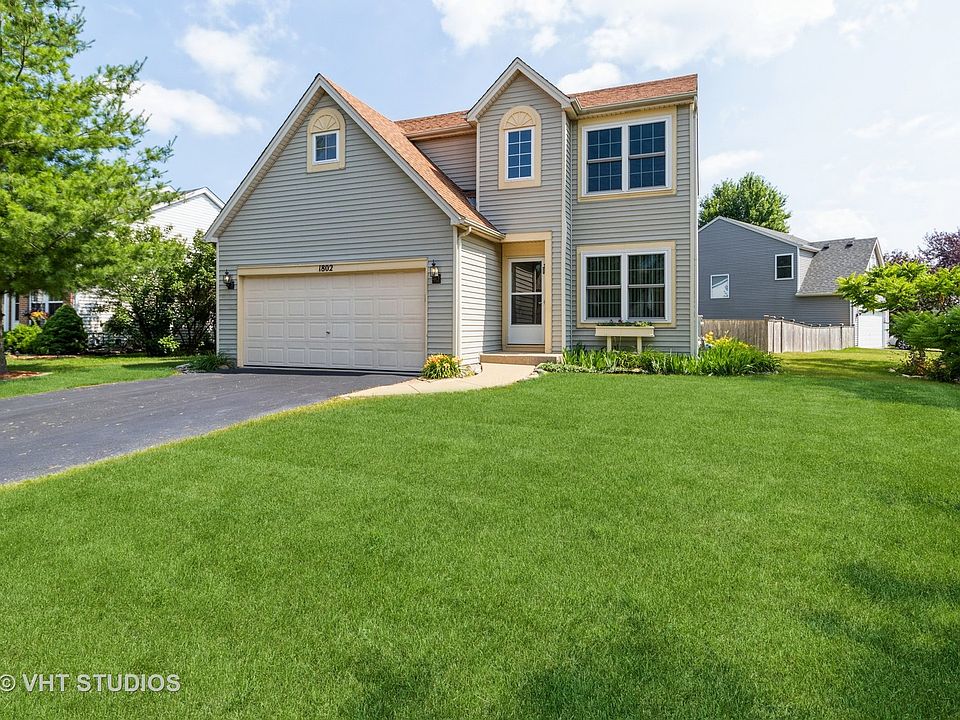 1st image of 1802 Country Oaks Dr