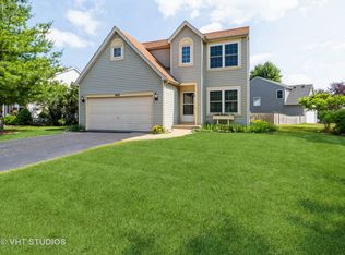 1802 Country Oaks Dr, Plainfield, IL