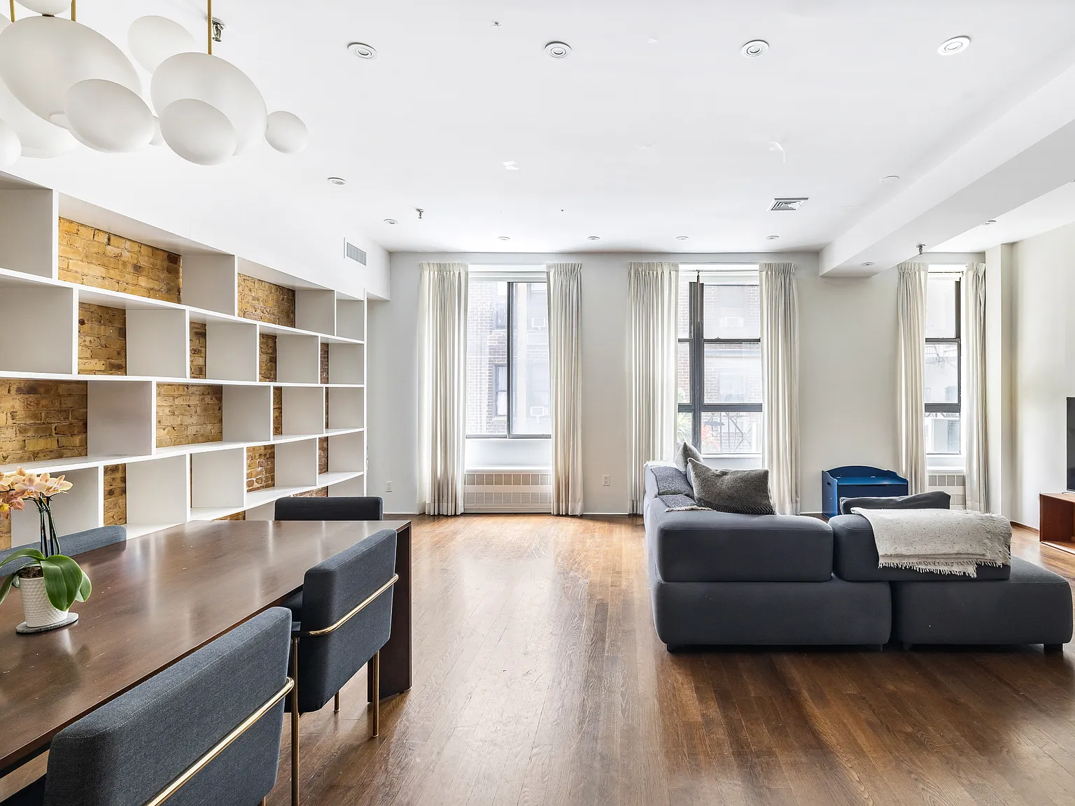 240 West 23rd Street — Photo 2