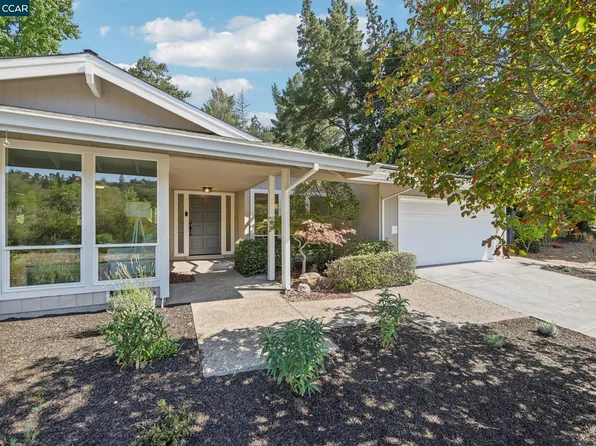 294 Fernwood Dr, Moraga, CA 94556