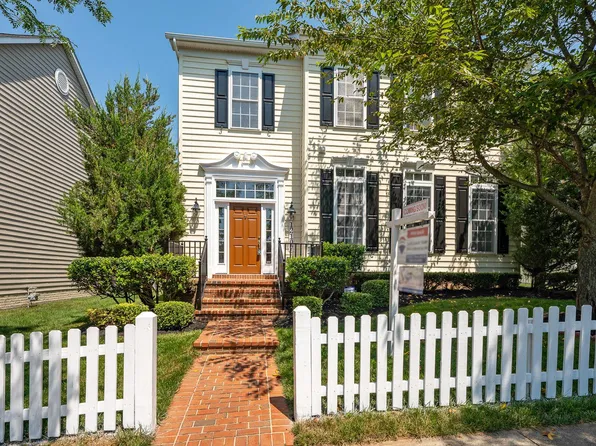 12107 Magnolia Park Pl, Clarksburg, MD 20871