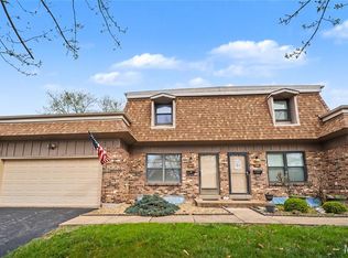 11863 Charlemagne Dr, Maryland Heights, MO 63043