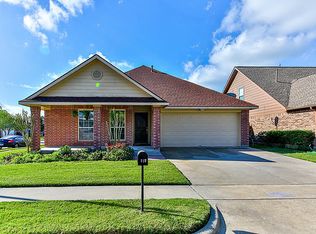 716 Prairie Ln, Angleton, TX 77515