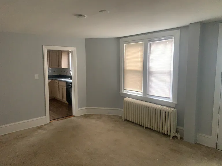 328 E King Street — Photo 8