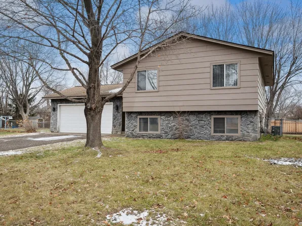 6548 Edgewood Ave N, Brooklyn Park, MN 55428