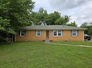 6020 Todd Dr, Clarksville, TN 37040