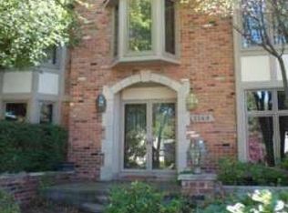 2269 Red Maple Dr, Troy, MI 48098