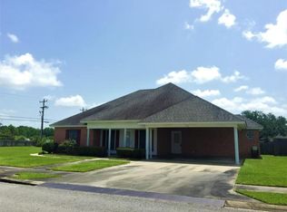 105 Olympic Dr, Lafayette, LA 70506