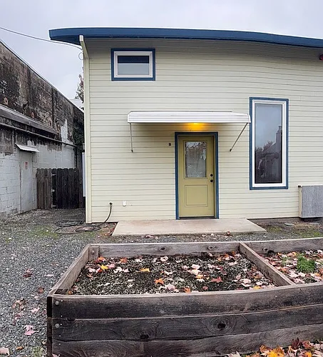 24 State St #B Photo 1