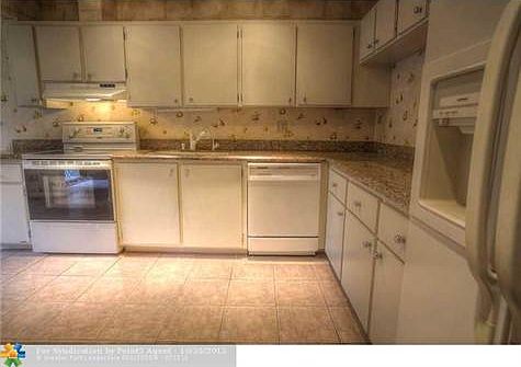 5th image of 173 SE 7th St #J2