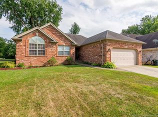 102 Blackiston Ridge Ct, Clarksville, IN