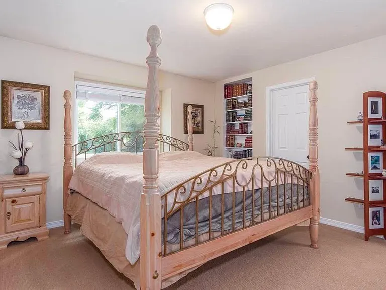 10531 W Greenleaf St — Photo 6