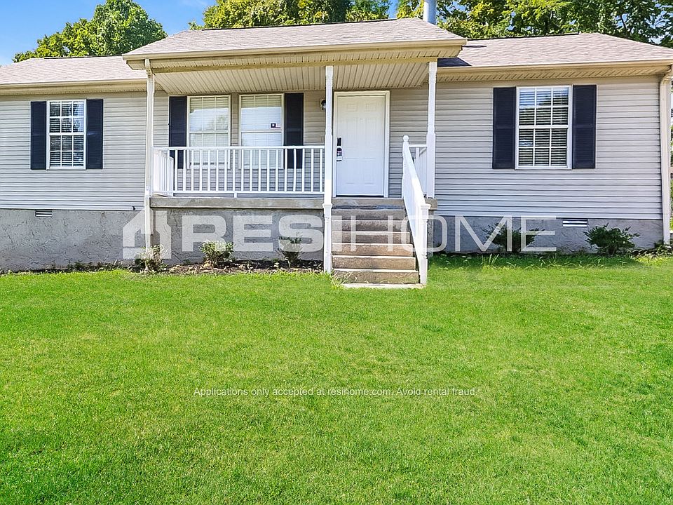 1st image of 105 Lexington Dr