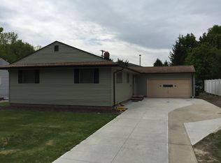 4194 Coe Ave, North Olmsted, OH 44070
