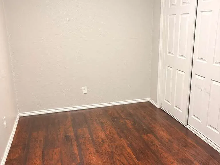 9821 Walnut St #304 — Photo 11