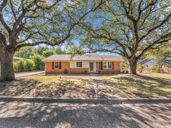 206 Randy Dr, Woodway, TX 76712