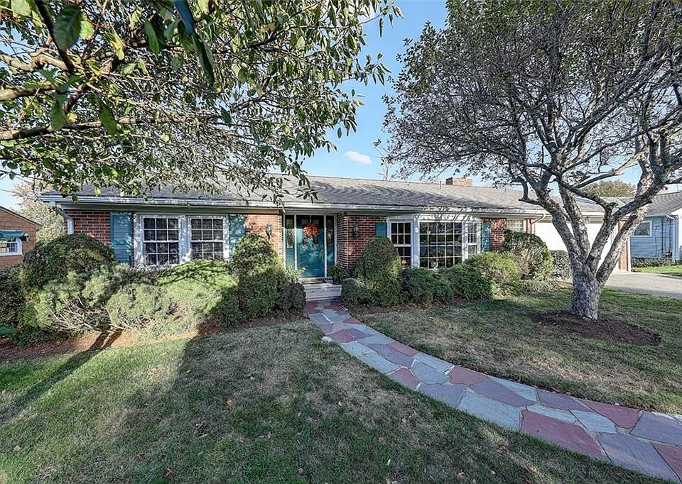 1st image of 81 Owen Dr