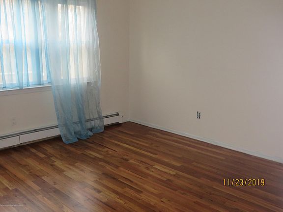 5th image of 108 Woodland Dr