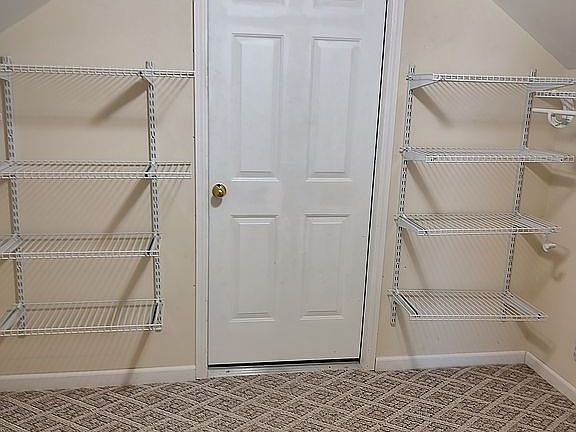 Walk in closet