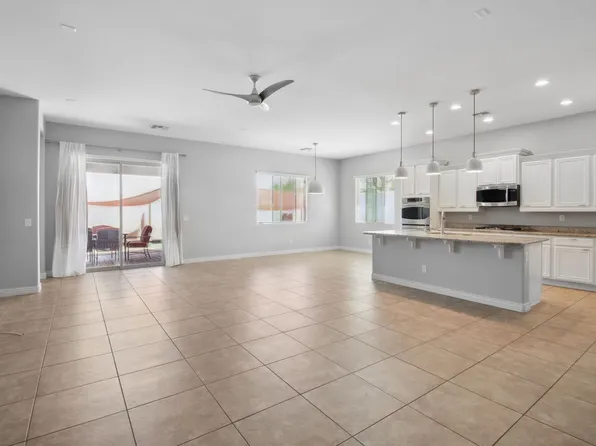 7410 W Buckskin Trl, Peoria, AZ 85383