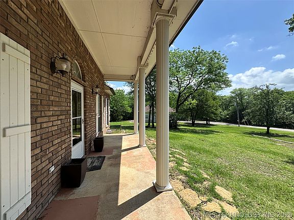 2nd image of 6946 Red Oak Dr