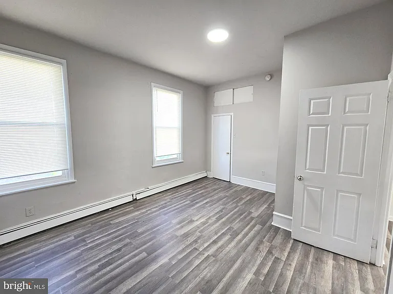 5526 N Mascher St #1 — Photo 8