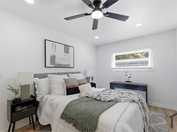 2541 Santa Barbara Dr NW