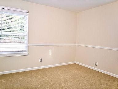 1st image of 19846 Hilliard Blvd
