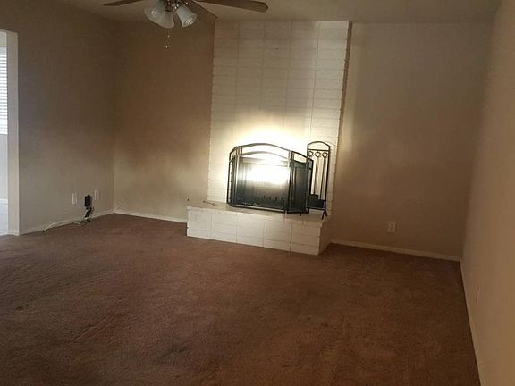 3rd image of 15685 La Verida Dr